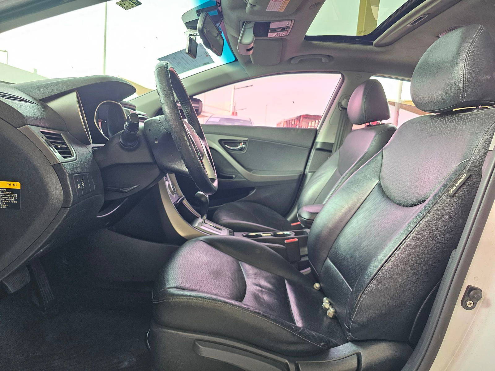 2012 HYUNDAI AVANTE — 167321 KM — Lot 608879 — Souq - Marhaba Auctions Used Cars - Image 9