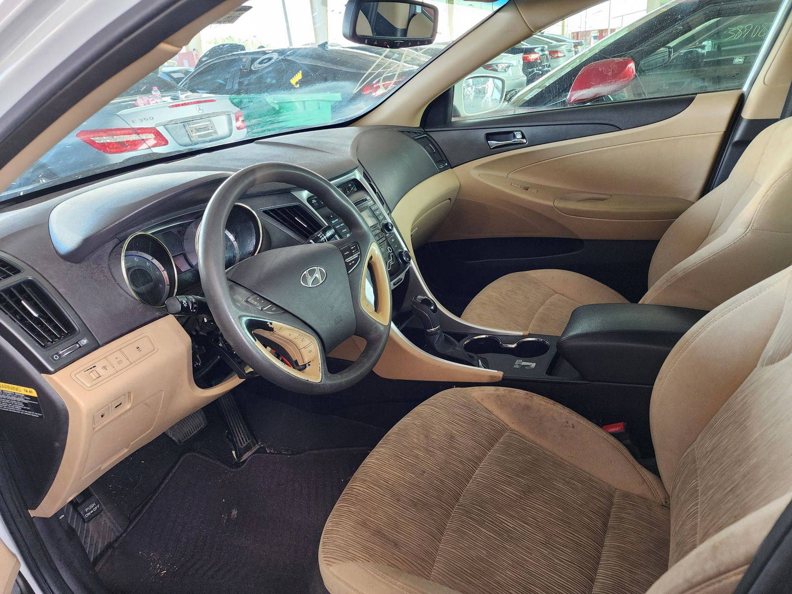 2012 HYUNDAI SONATA — 146419 Miles — Lot 45263884 — Souq - Marhaba Auctions Used Cars - Image 9