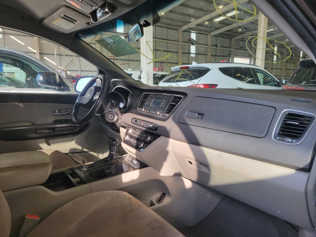 2015 KIA SEDONA — 191549 Miles — Lot 38968904 - Marhaba Auctions Used Cars - Image 5