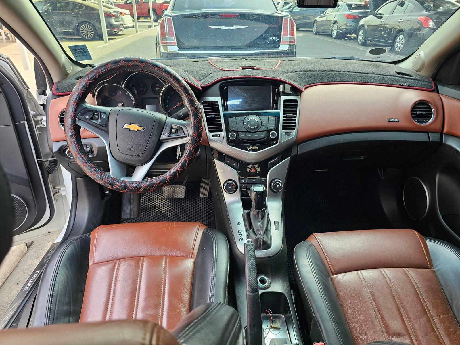 2011 CHEVROLET CRUIZE — 184447 KM — Lot BK064050 — Souq - Marhaba Auctions Used Cars - Image 7