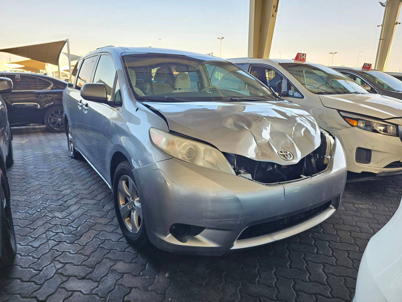 2011 TOYOTA SIENNA — 219439 Miles — Lot BS080493 — Souq - Marhaba Auctions Used Cars - Image 4