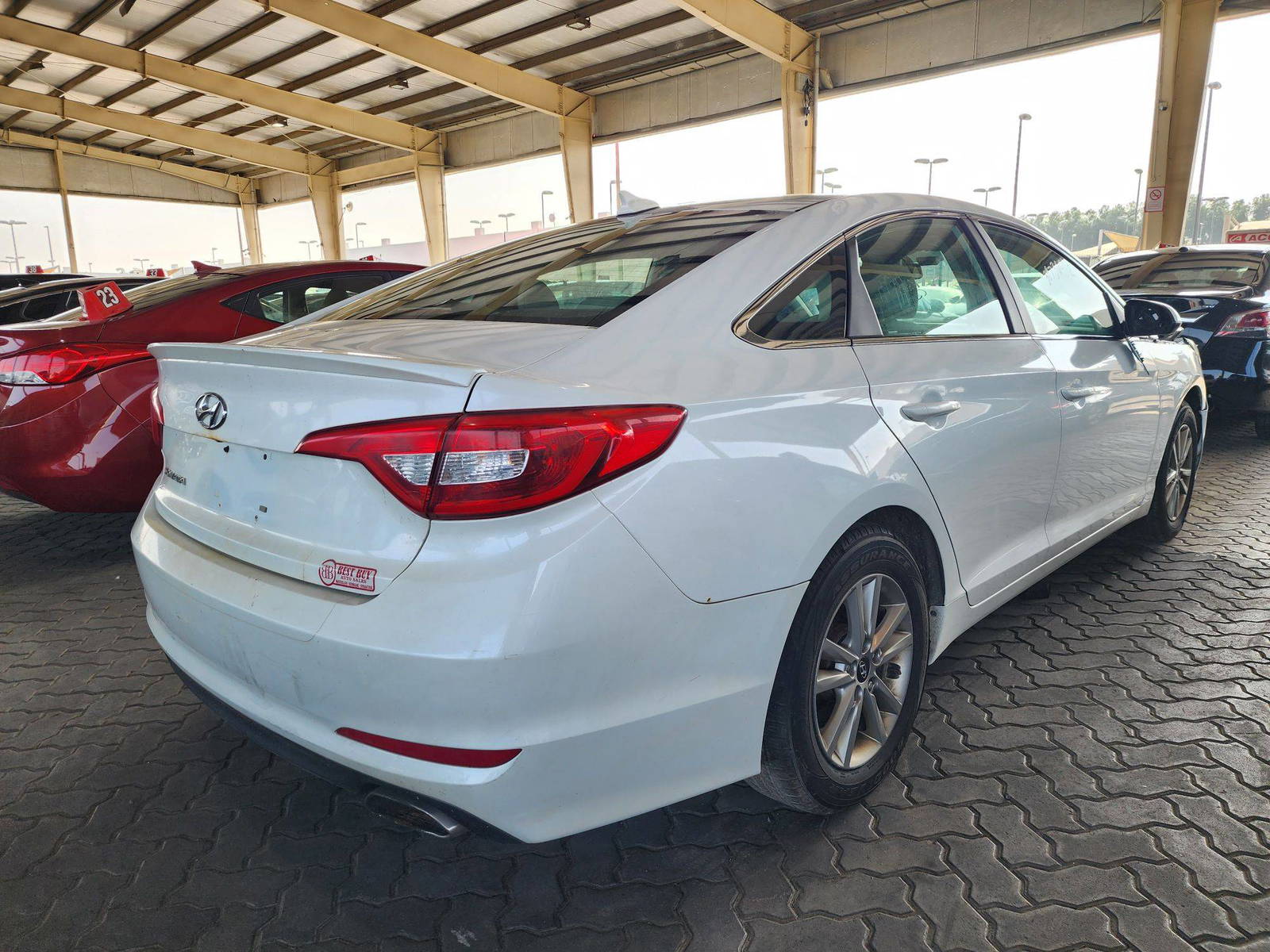 2015 HYUNDAI SONATA — 200421 Miles — Lot 39736012 — Souq - Marhaba Auctions Used Cars - Image 3