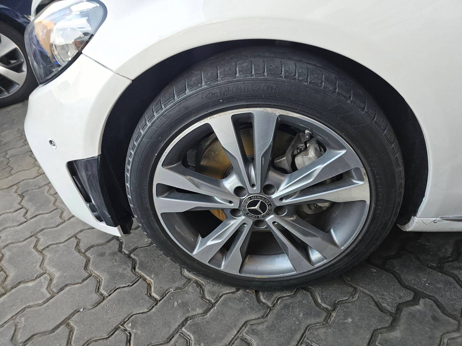 2019 MERCEDES BENZ C300 — 158771 KM — Lot 9KU310959 — Souq - Marhaba Auctions Used Cars - Image 11