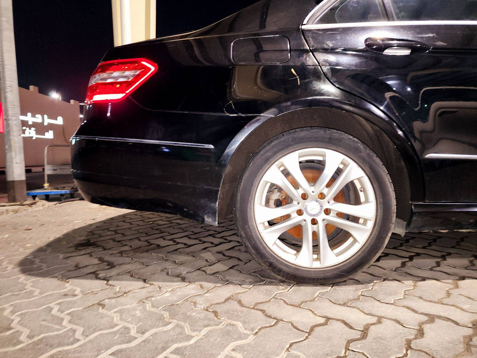 2011 MERCEDES BENZ E 350 — 206145 Miles — Lot 62120464 — Souq - Marhaba Auctions Used Cars - Image 11