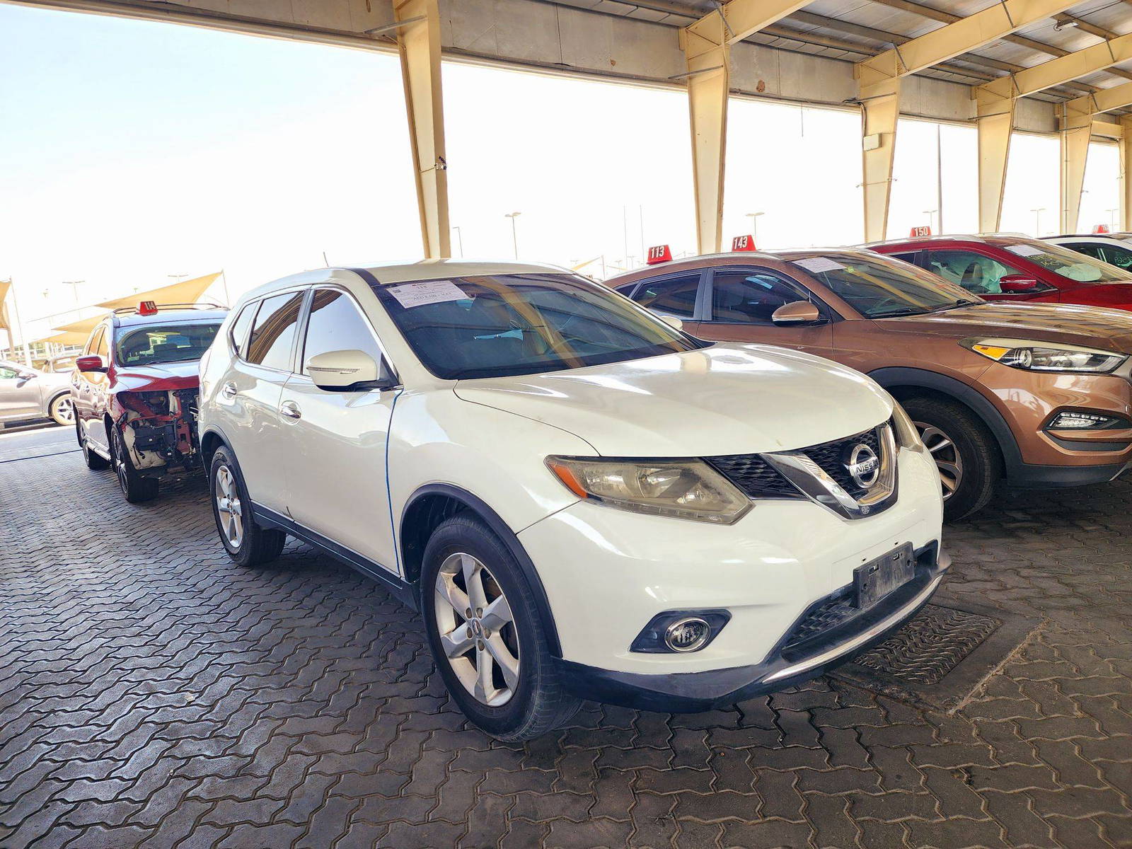 2015 NISSAN ROGUE — 480386 KM — Lot FP581275 — Souq - Marhaba Auctions Used Cars - Image 4