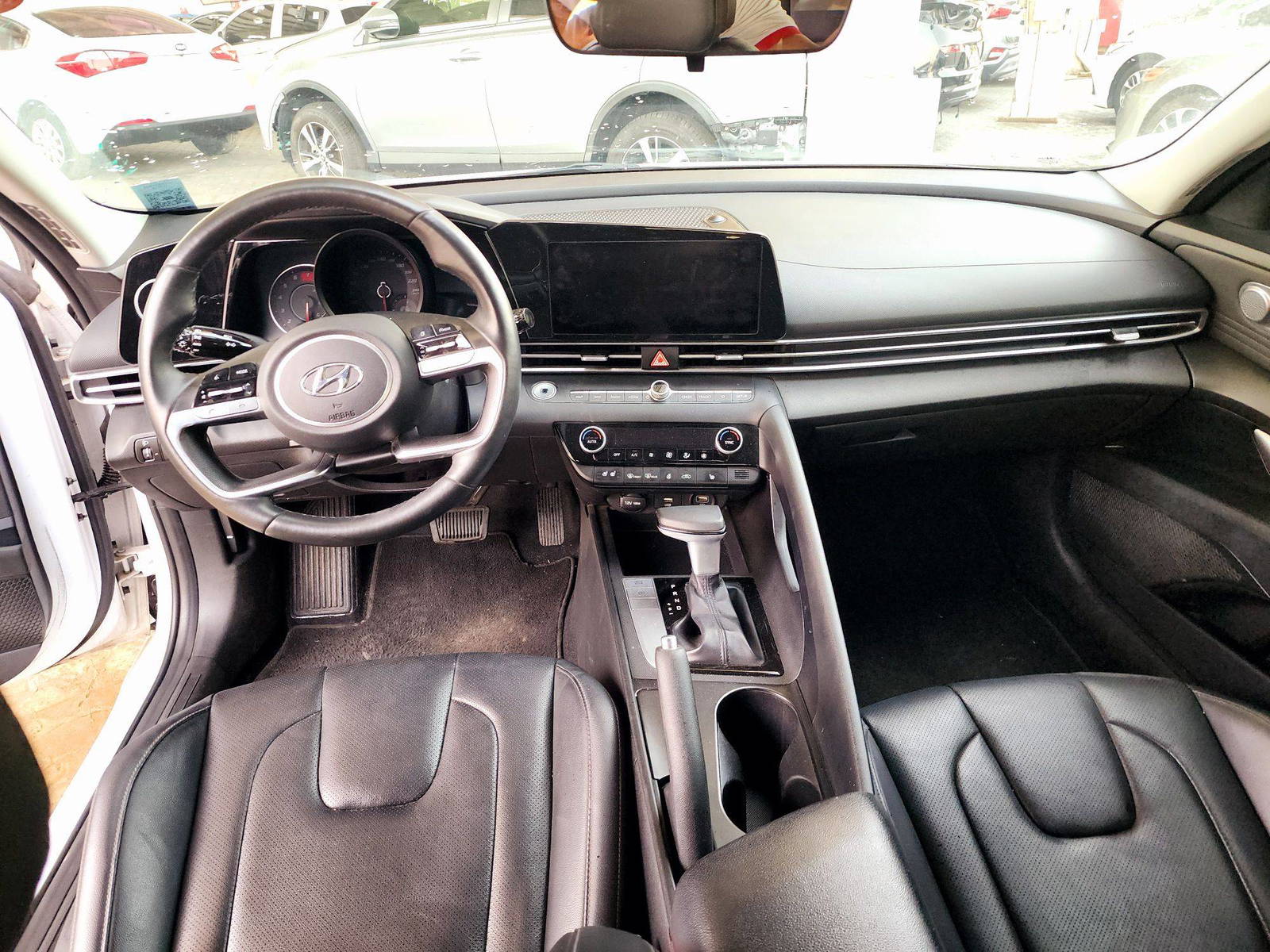2021 HYUNDAI AVANTE — 150149 KM — Lot 004078 — Souq - Marhaba Auctions Used Cars - Image 7