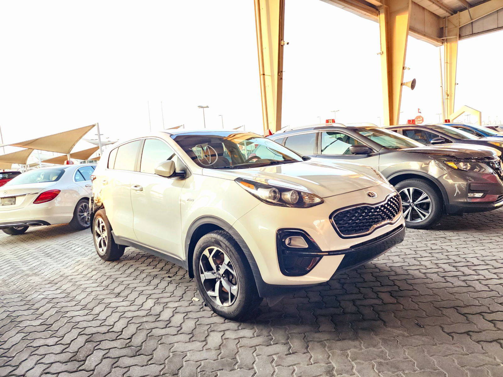 2020 KIA SPORTAGE — 53664 KM — Lot 63428494 — Souq - Marhaba Auctions Used Cars - Image 4