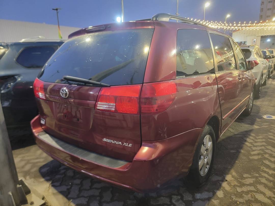 2004 TOYOTA SIENNA — 197647 Miles — Lot 78673283 - Marhaba Auctions Used Cars - Image 4