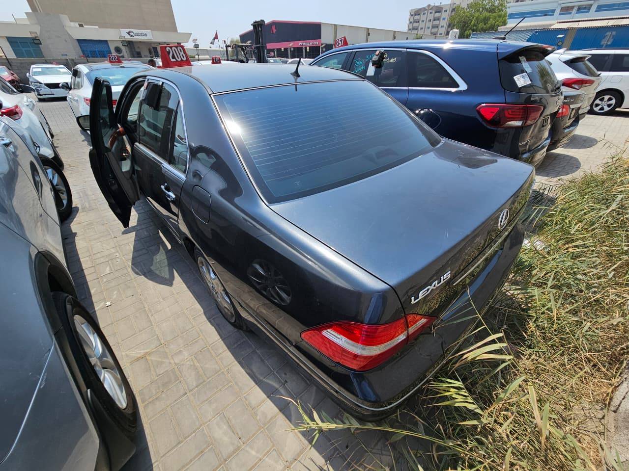 2004 LEXUS LS 430 — 261047 Miles — Lot 740167127 — Main - Marhaba Auctions Used Cars - Image 6