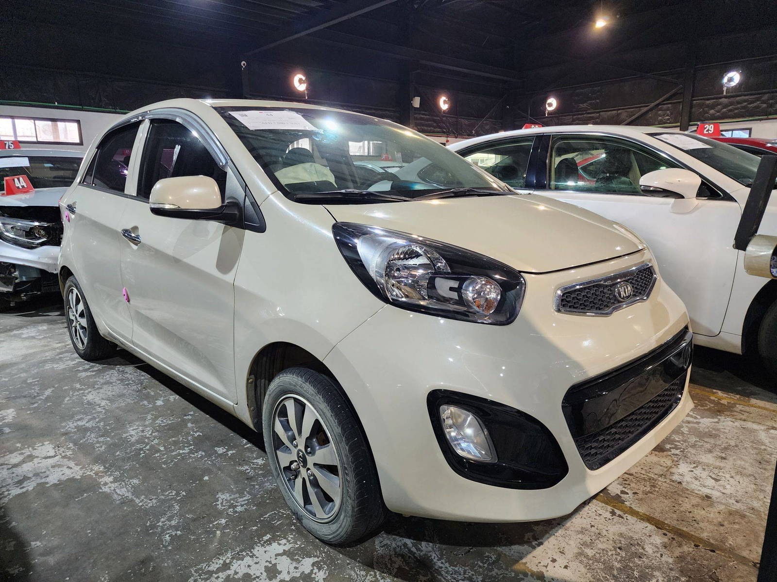 2013 KIA MORNING — 127208 KM — Lot 399861 — Al Quoz - Marhaba Auctions Used Cars - Image 6