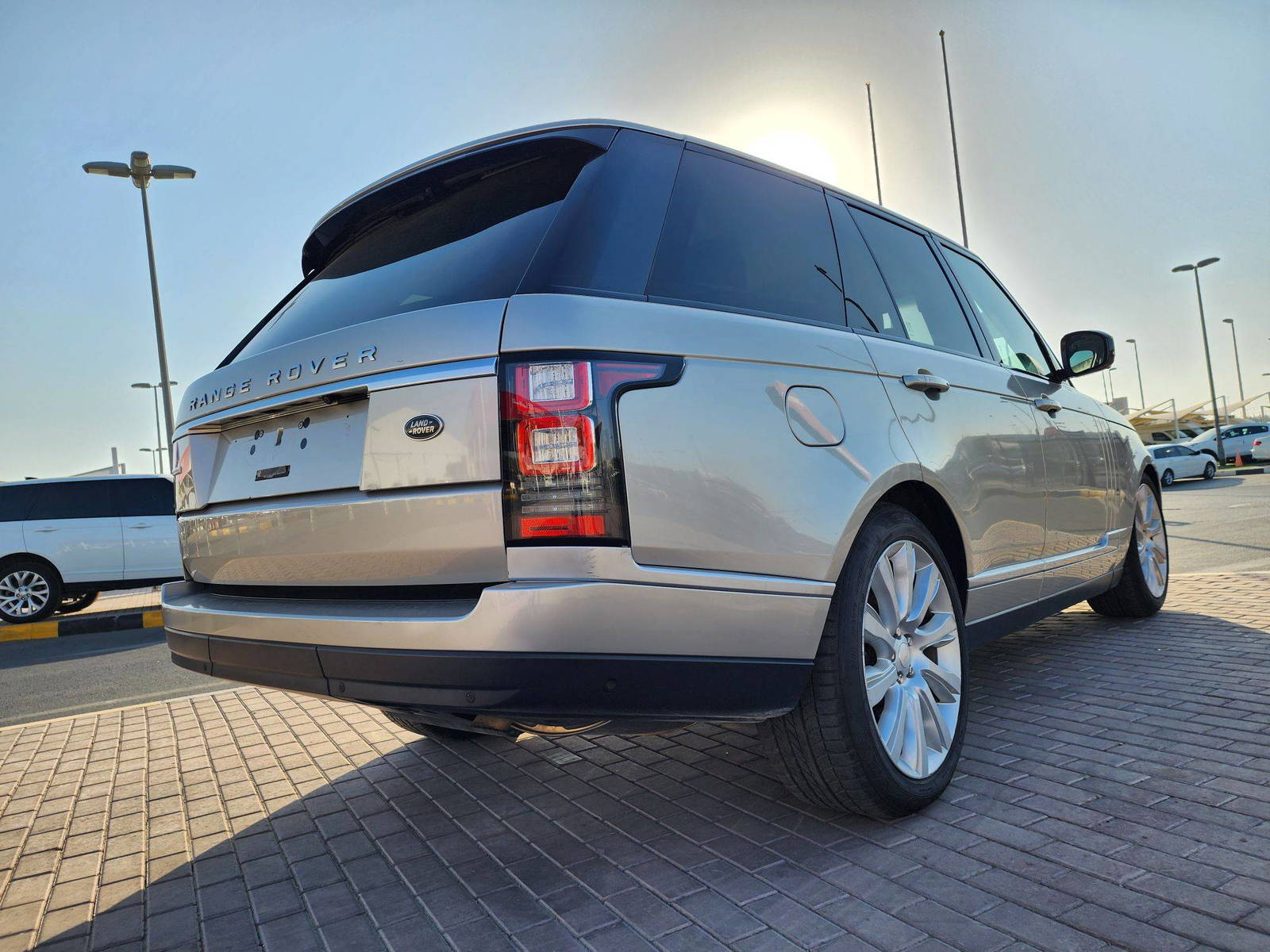 2015 LAND ROVER RANGE ROVER SUPERCHARGED — 108113 KM — Lot 48539763 — Main - Marhaba Auctions Used Cars - Image 5