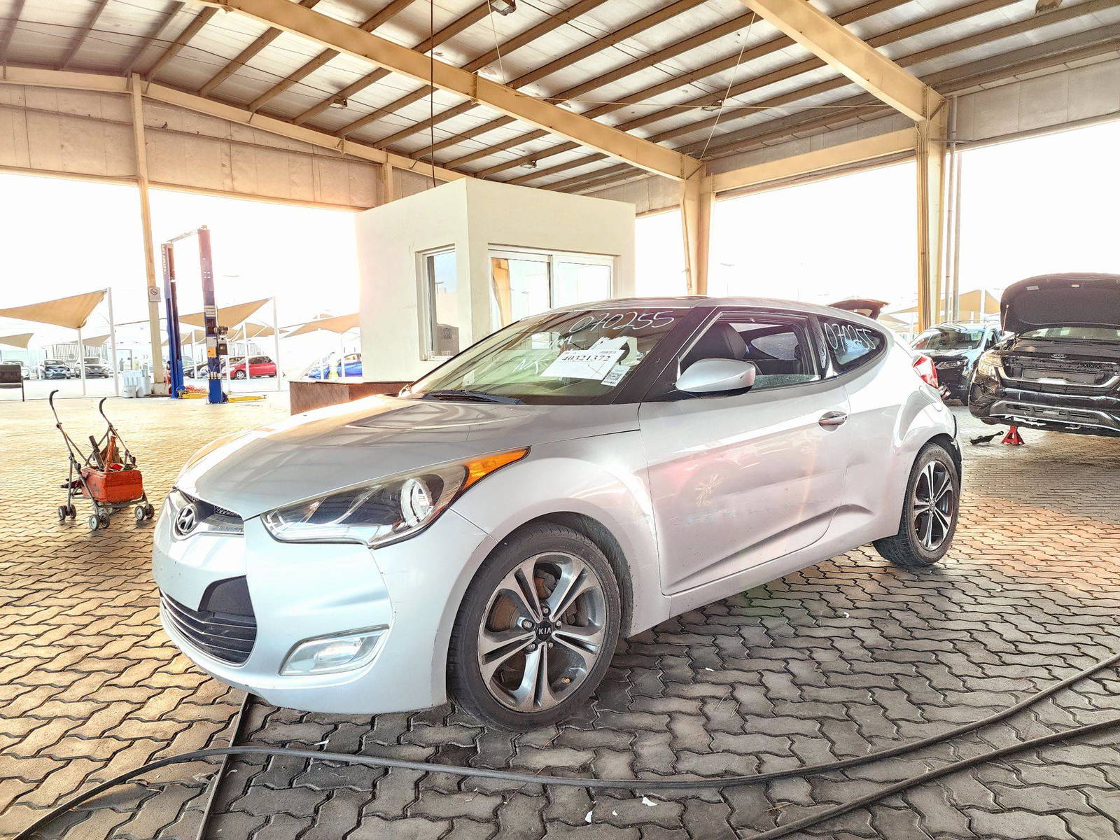 2012 HYUNDAI VELOSTER — 161969 Miles — Lot 40321372 — Souq - Marhaba Auctions Used Cars - Image 5