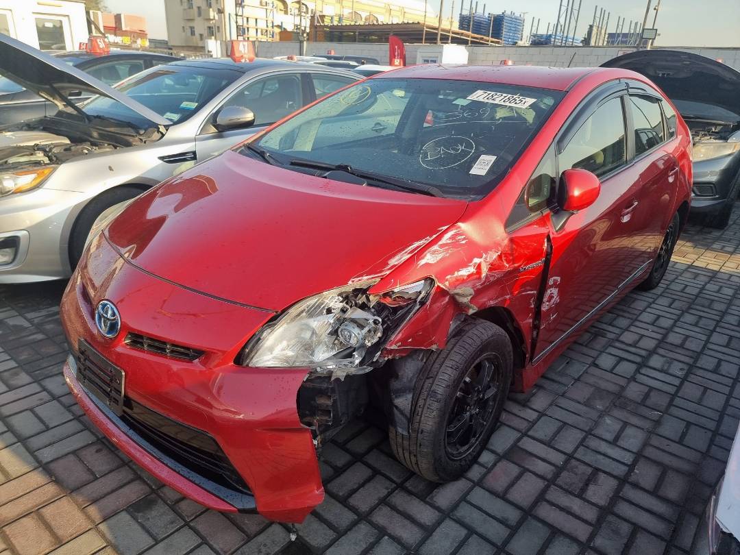 2014 TOYOTA PRIUS — 205627 Miles — Lot 369295 — Ind. 12 - Marhaba Auctions Used Cars - Image 3