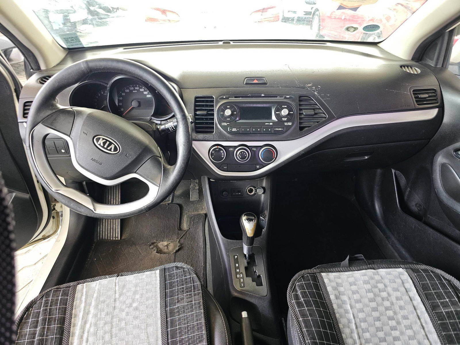 2012 KIA MORNING — 265744 KM — Lot 195774 — Souq - Marhaba Auctions Used Cars - Image 7