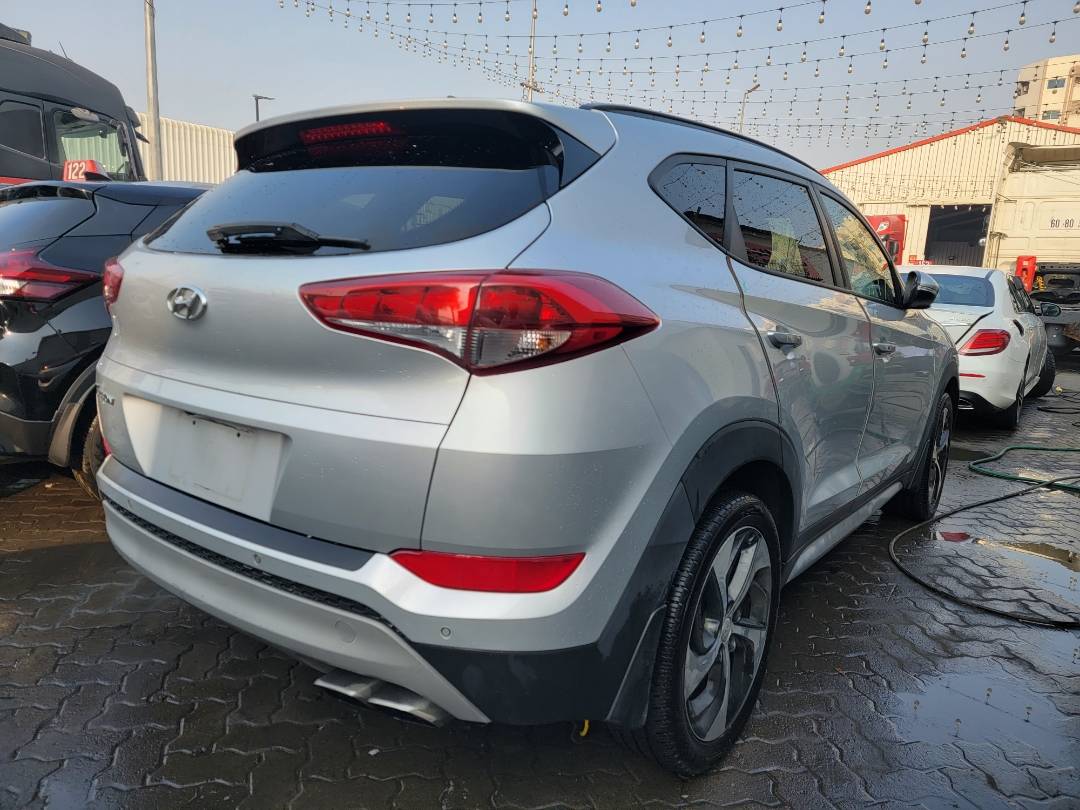 2018 HYUNDAI TUCSON — 88362 Miles — Lot 667082 — Main - Marhaba Auctions Used Cars - Image 3
