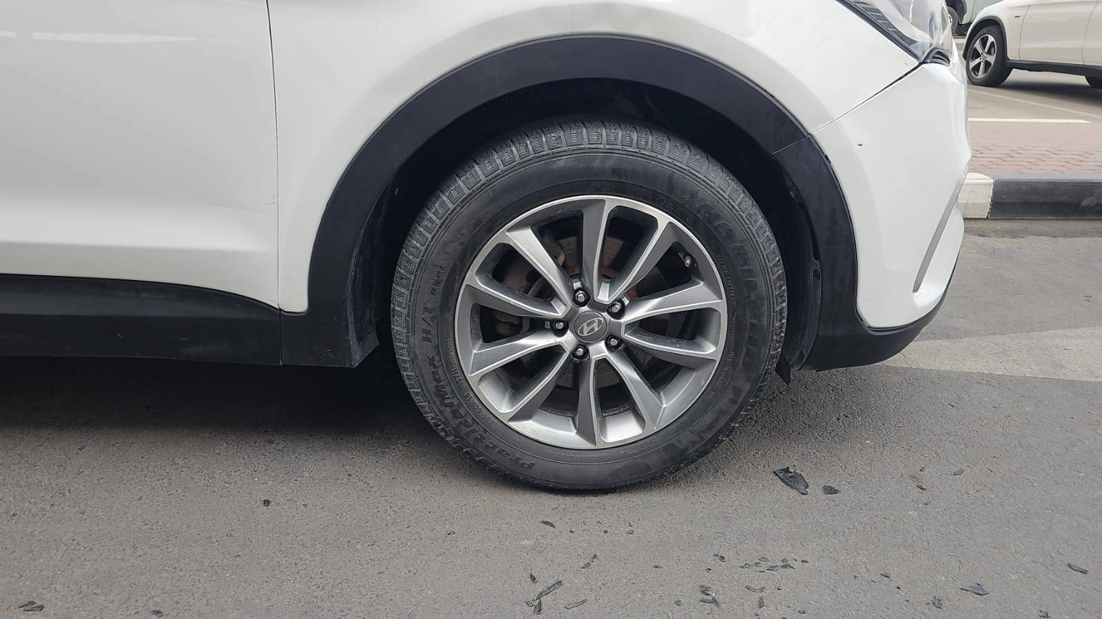 HYUNDAI SANTA FE 2018 - Marhaba Auction Used Cars - Image 4