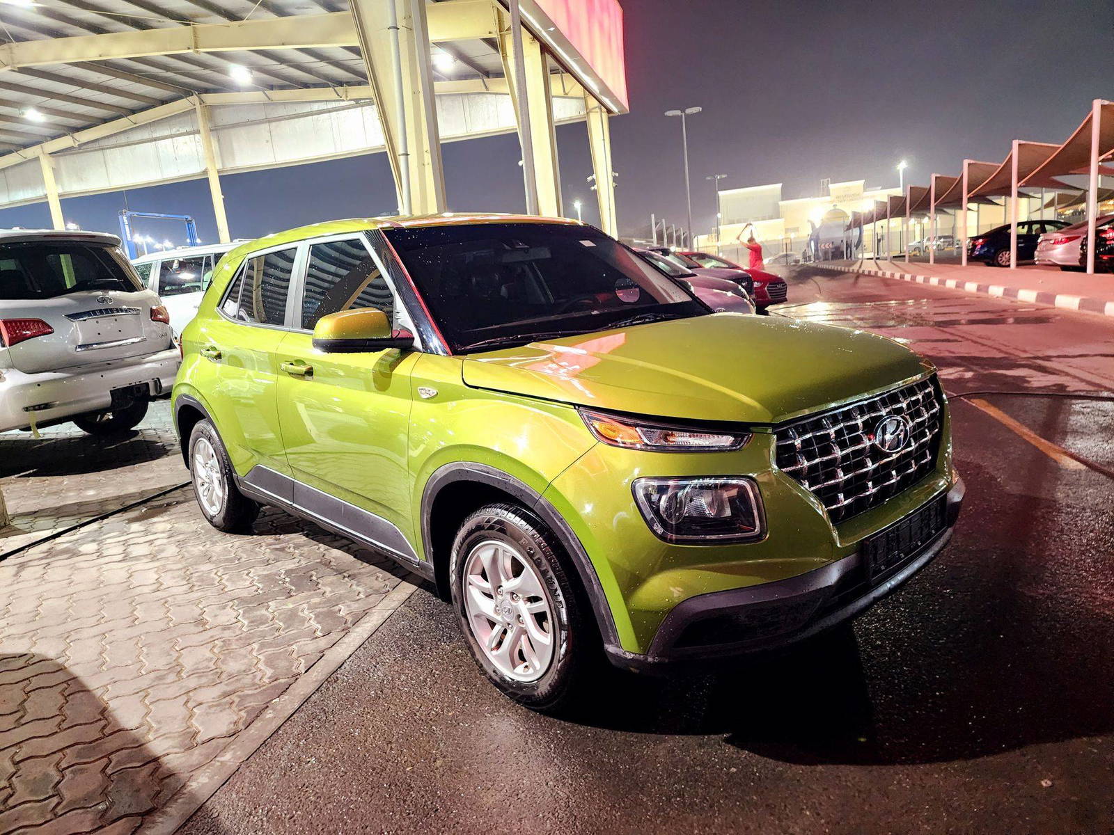 2021 HYUNDAI VENUE SEL — 49103 Miles — Lot 3MU076864 — Souq - Marhaba Auctions Used Cars - Image 4