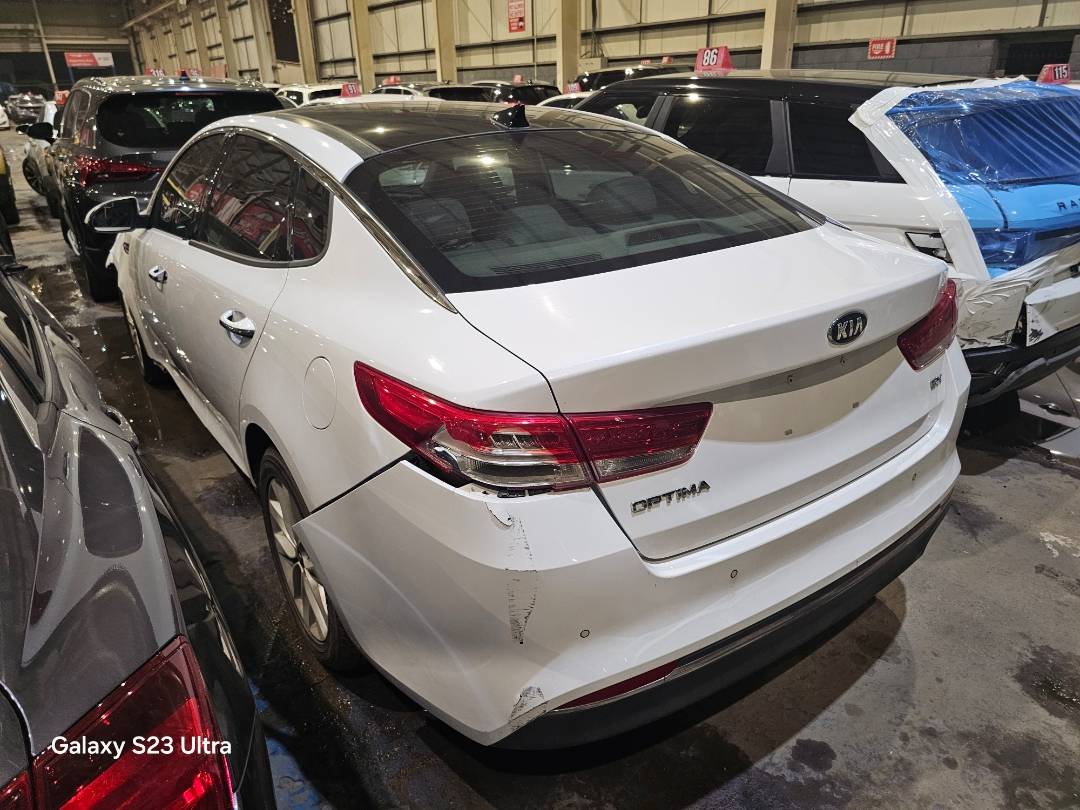 2017 KIA OPTIMA — 93804 Miles — Lot G150532 — Main - Marhaba Auctions Used Cars - Image 4