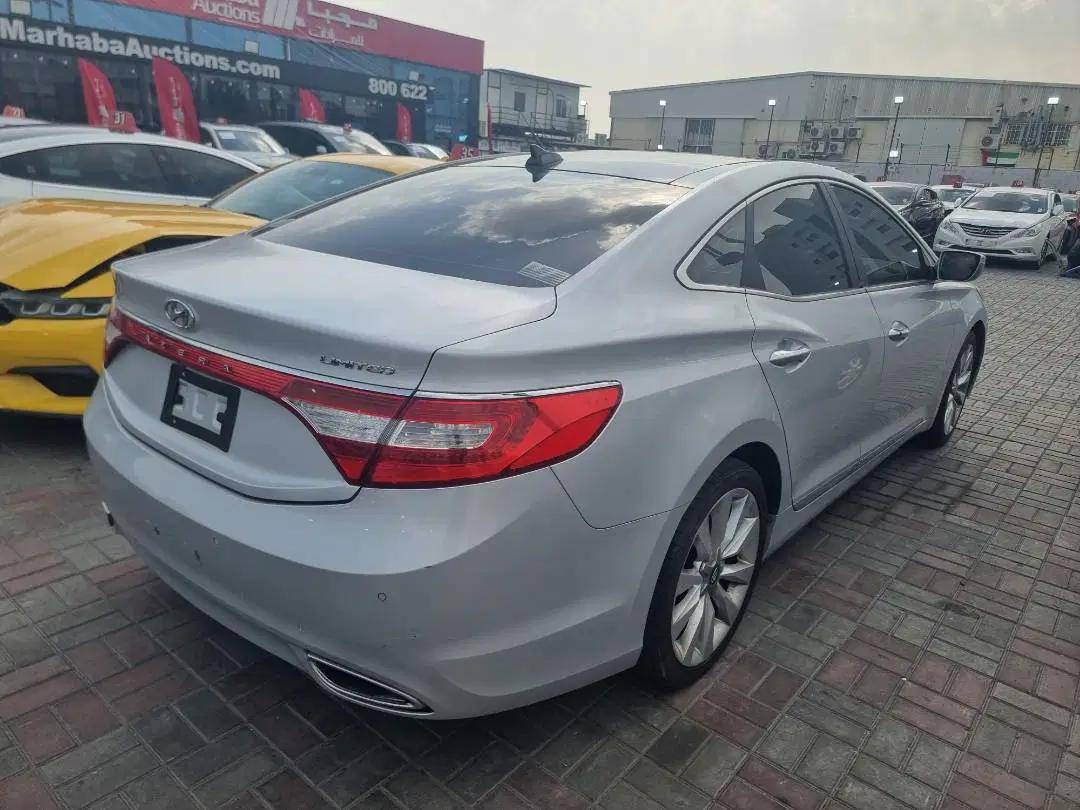 2014 HYUNDAI AZERA — 161526 Miles — Lot JG1EA396426 — Souq - Marhaba Auctions Used Cars - Image 6