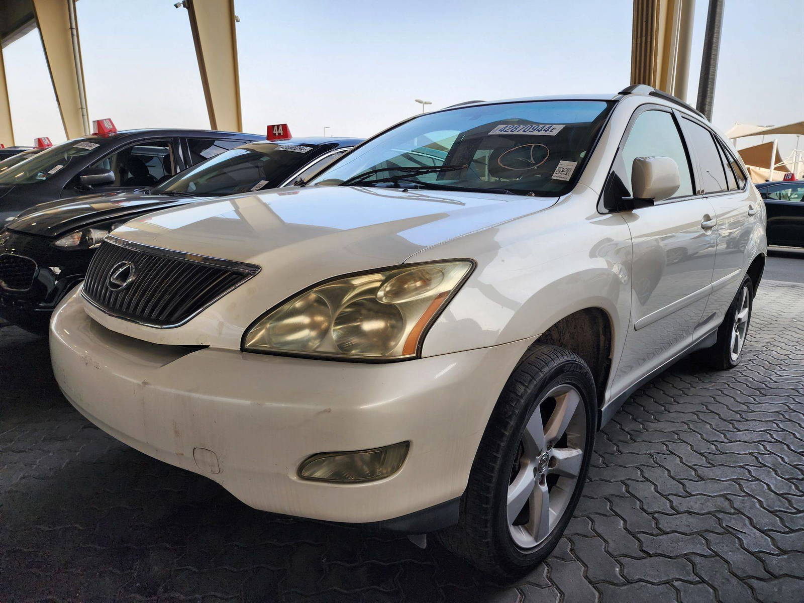2007 LEXUS RX 350 — 236074 Miles — Lot 42870944 — Souq - Marhaba Auctions Used Cars - Image 10