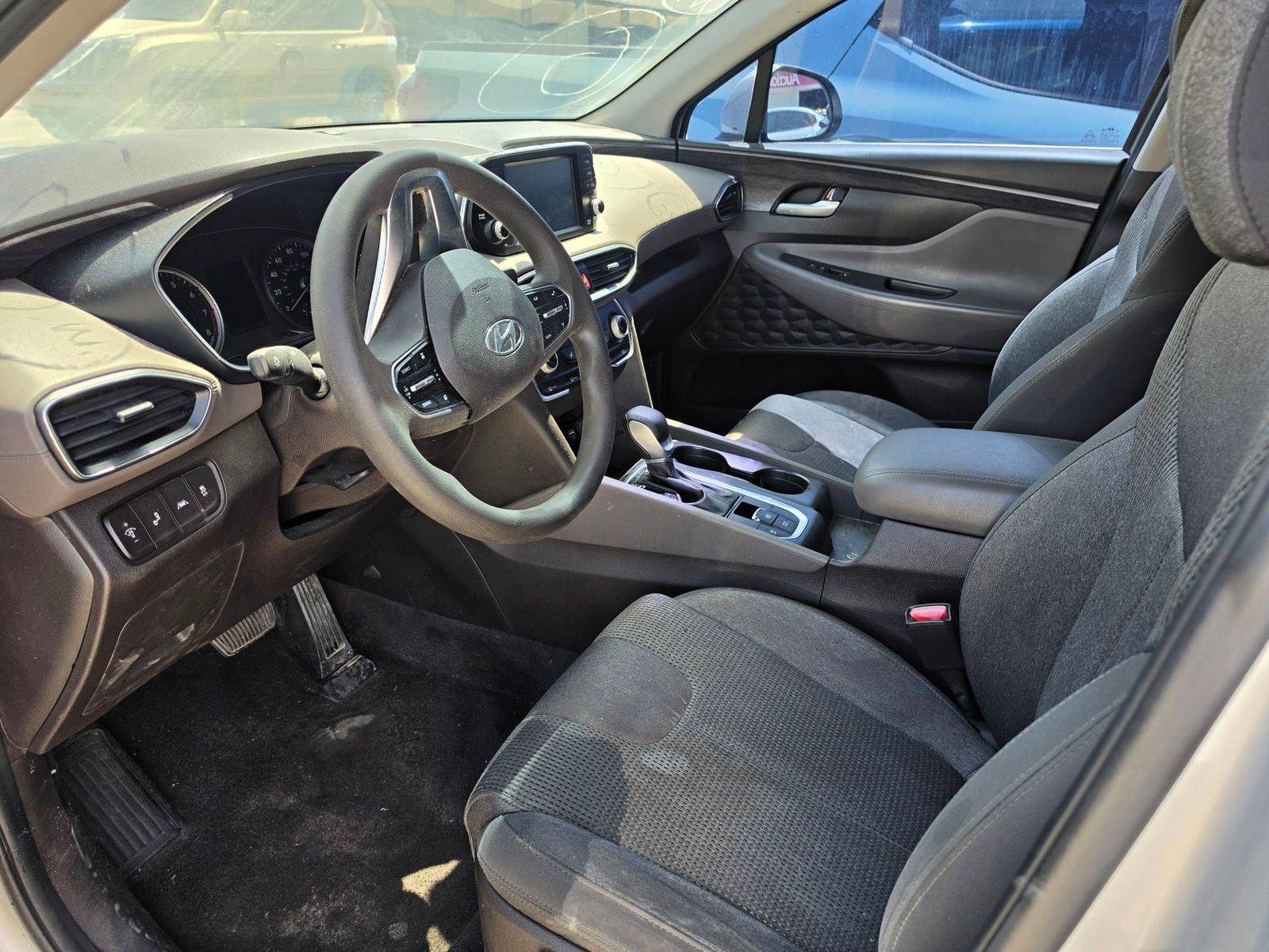 HYUNDAI SANTA FE 2019 - Marhaba Auction Used Cars - Image 8