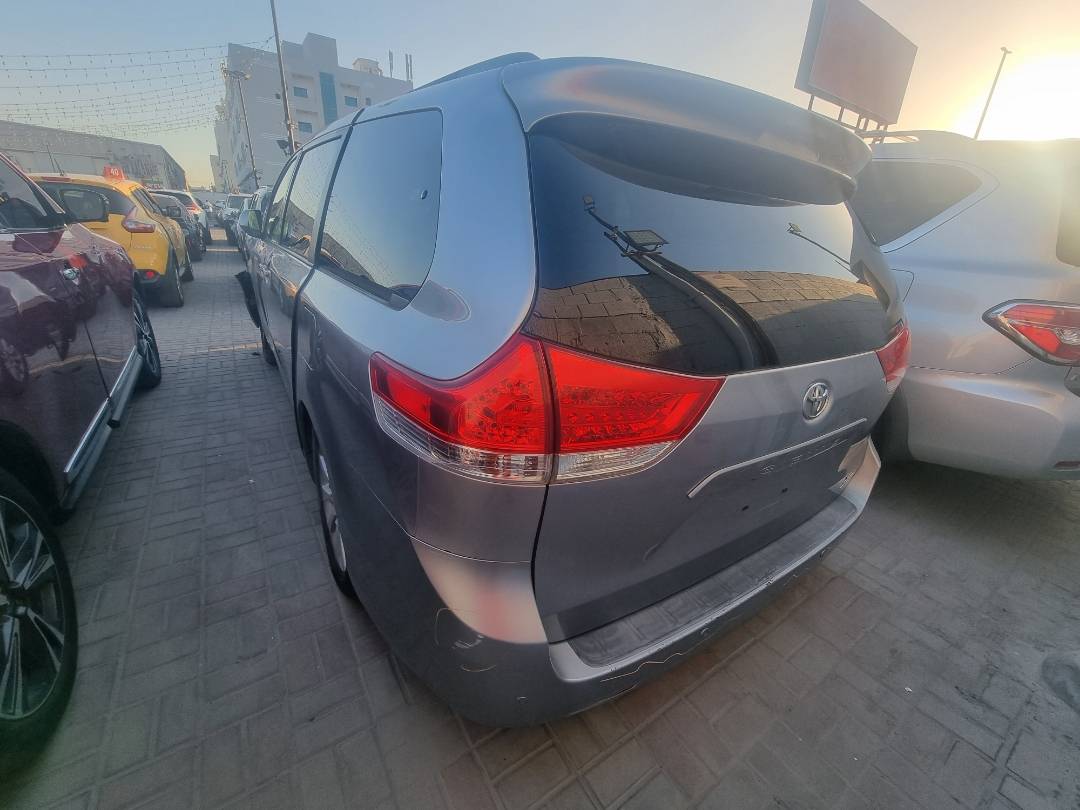TOYOTA SIENNA 2011 - Marhaba Auction Used Cars - Image 5