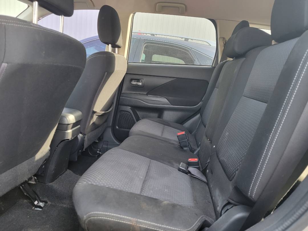 2017 MITSUBISHI OUTLANDER — 75422 Miles — Lot HZ054380 — Main - Marhaba Auctions Used Cars - Image 6