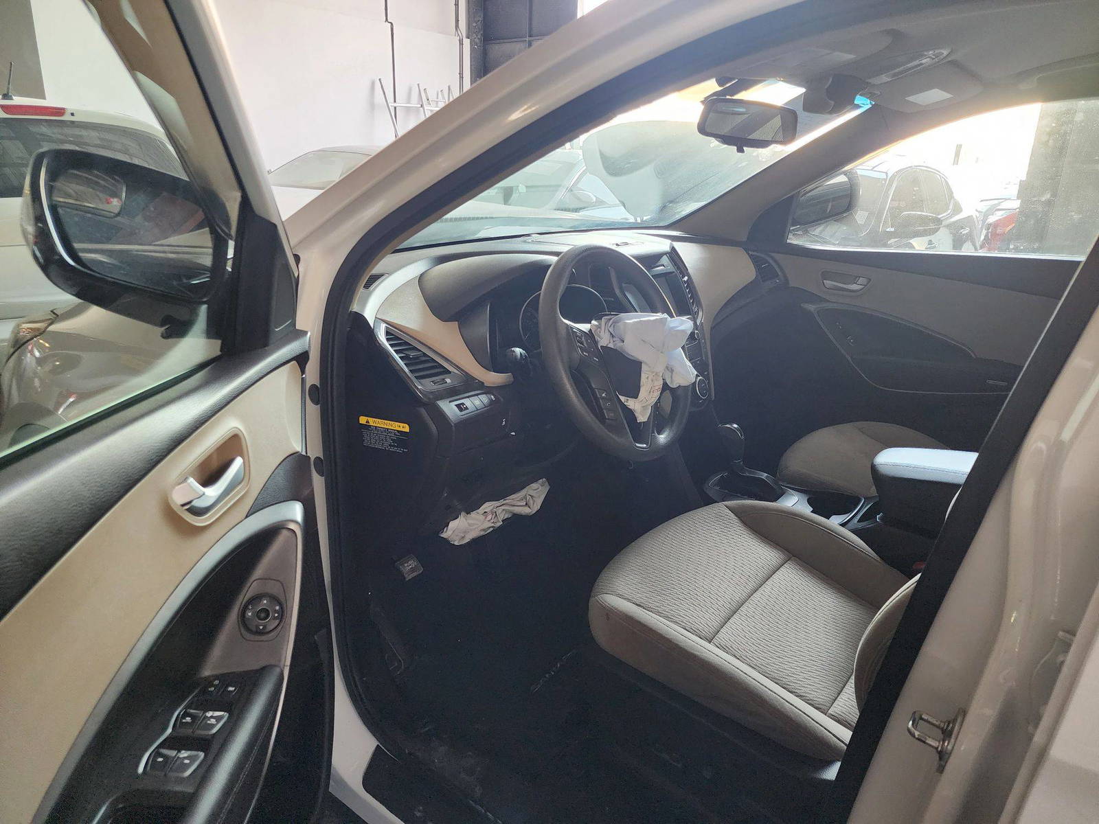2017 HYUNDAI SANTA FE SPORT — 140037 Miles — Lot H019304 — Souq - Marhaba Auctions Used Cars - Image 9
