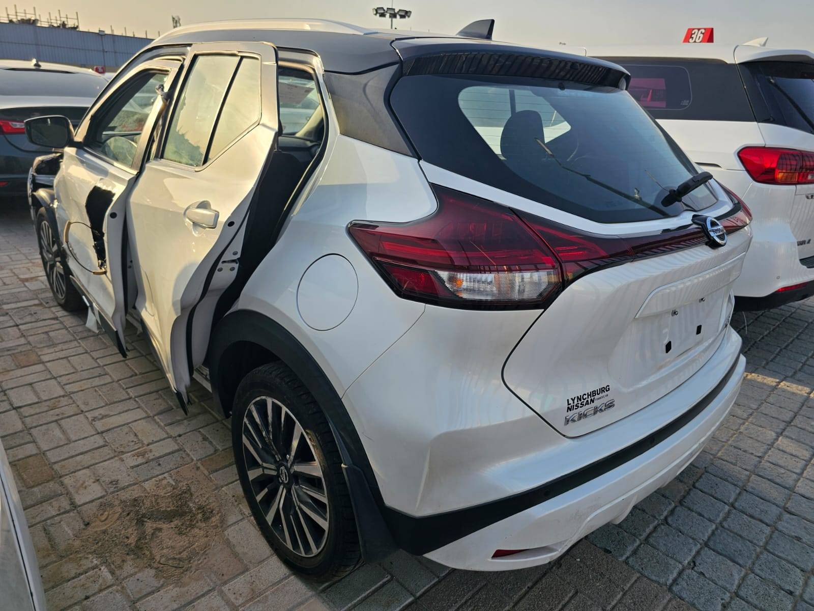 2021 NISSAN KICKS — 68482 Miles — Lot 43706939 - Marhaba Auctions Used Cars - Image 5