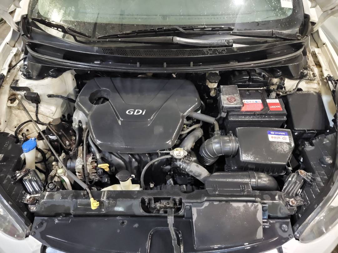 HYUNDAI AVANTE 2012 - Marhaba Auction Used Cars - Image 10