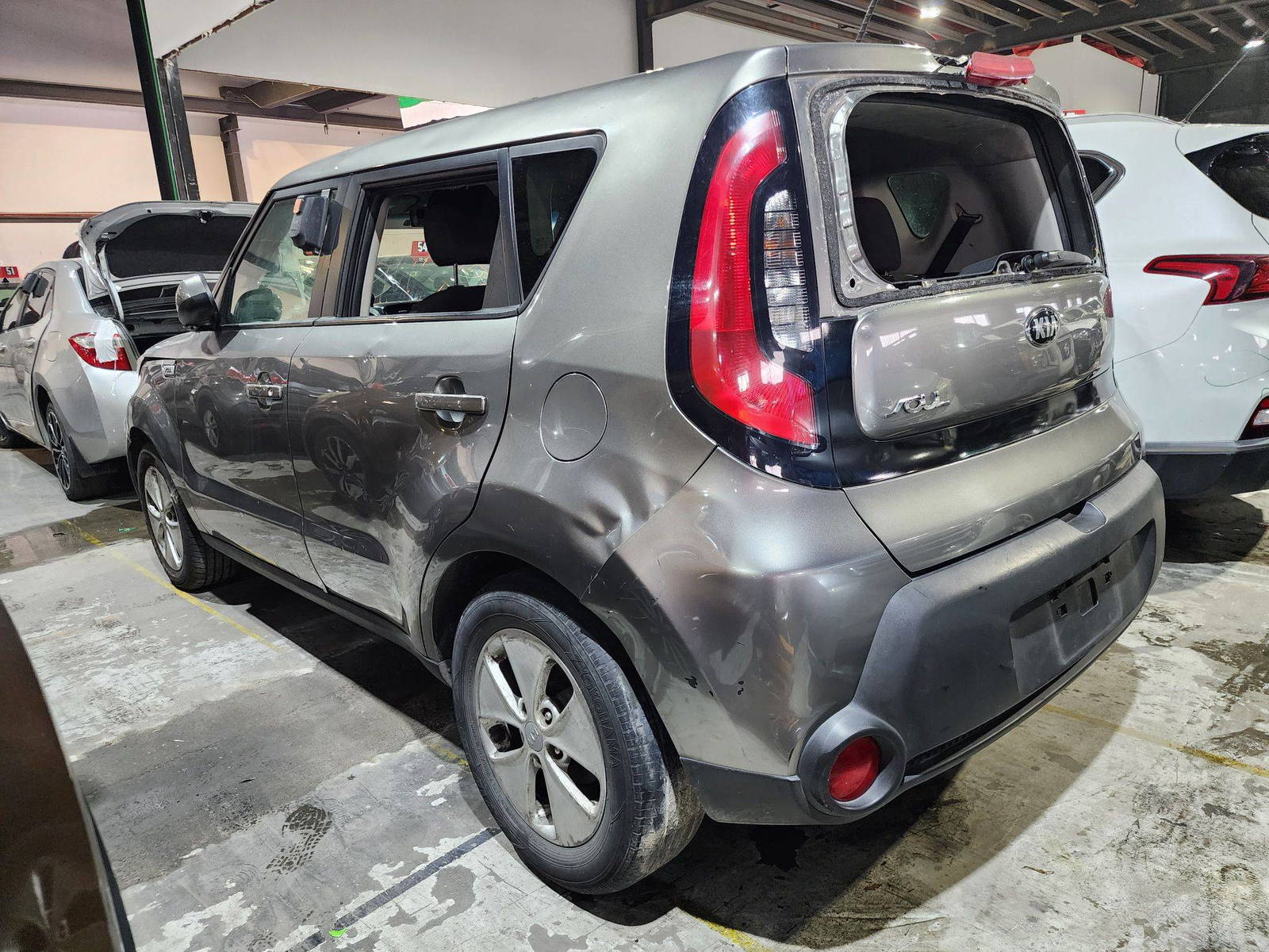 2015 KIA SOUL — 190118 Miles — Lot 173546 — Al Quoz - Marhaba Auctions Used Cars - Image 5