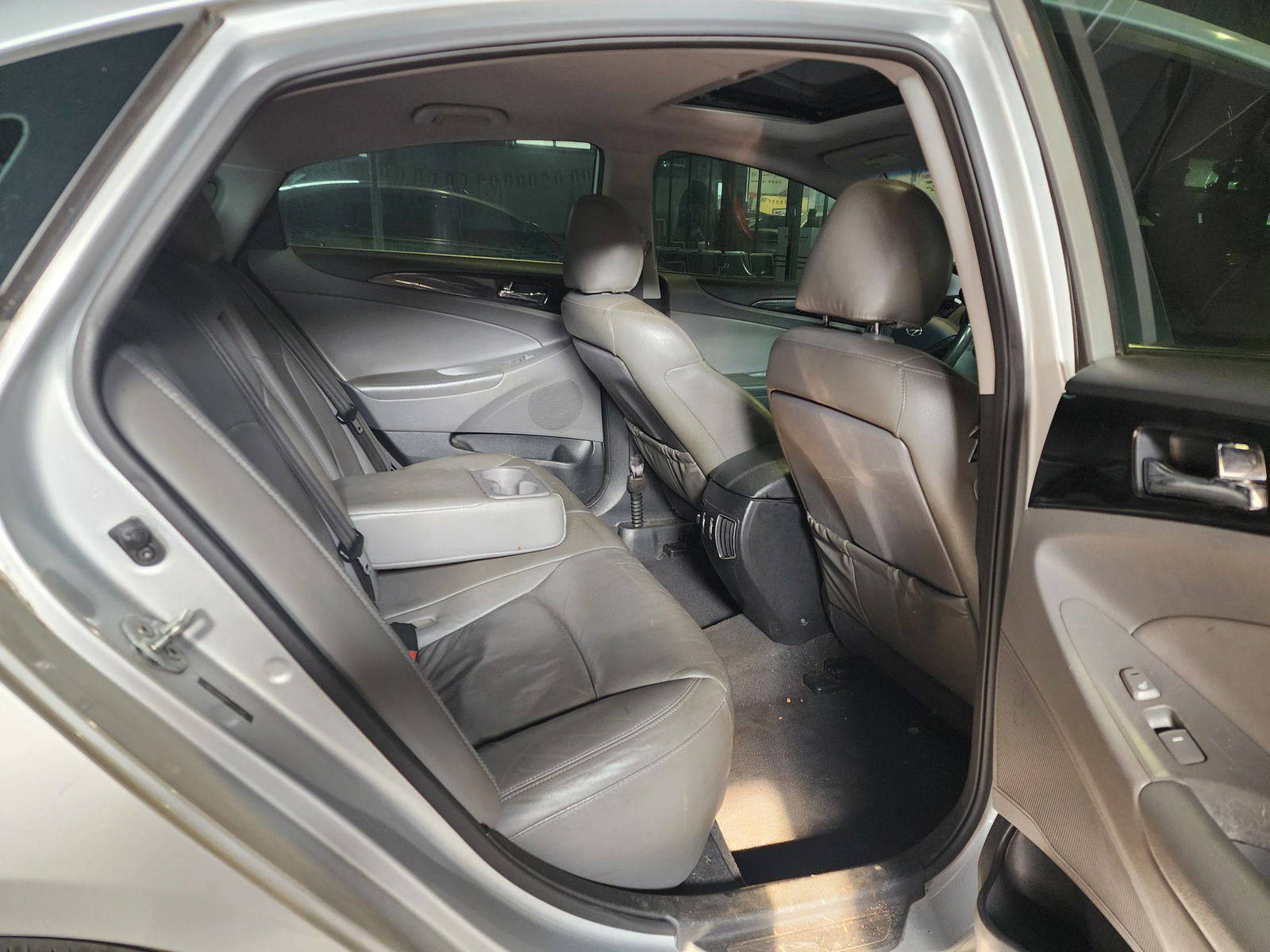 HYUNDAI SONATA 2013 - Marhaba Auction Used Cars - Image 8