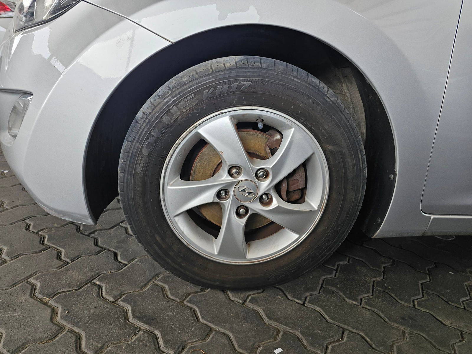 2012 HYUNDAI AVANTE — 167550 KM — Lot 321968 — Souq - Marhaba Auctions Used Cars - Image 10