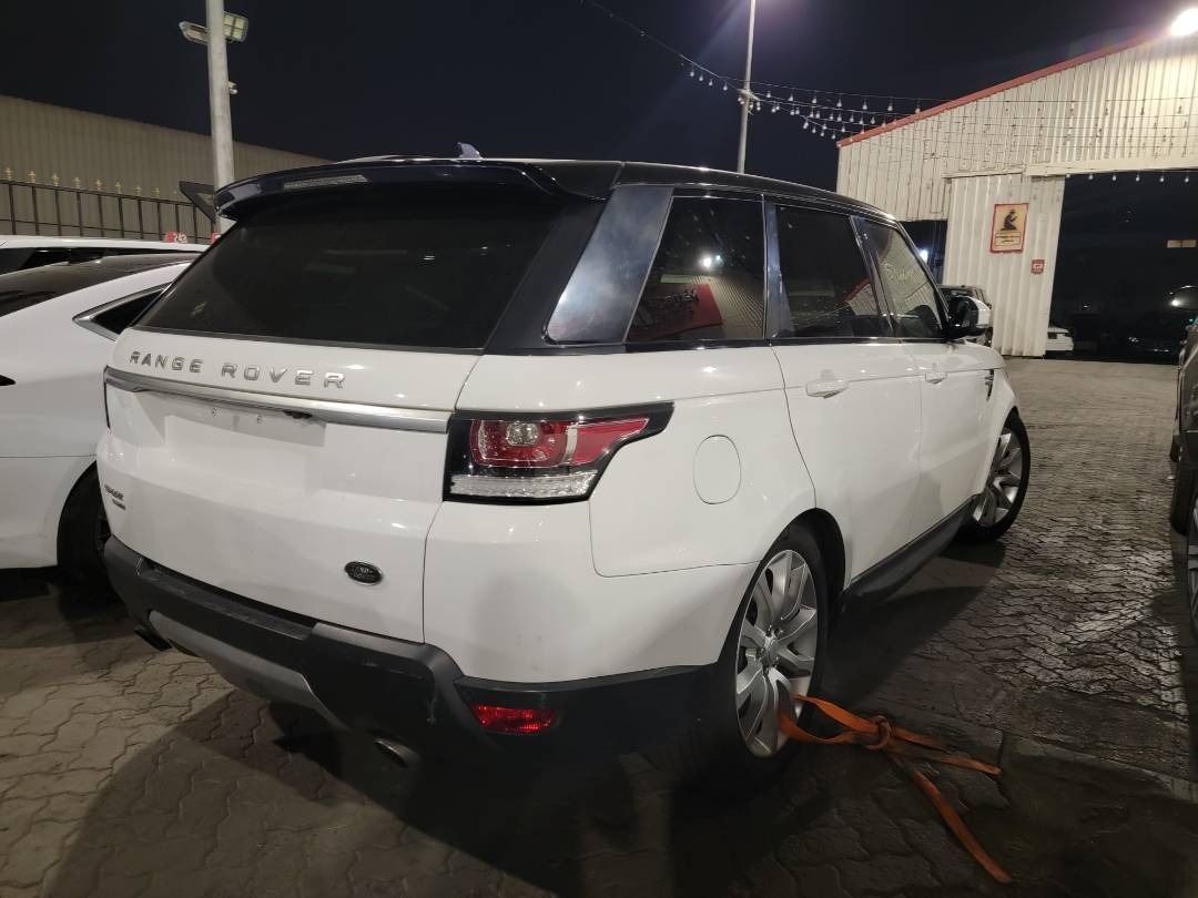 2016 LAND ROVER RANGE ROVER SPORT HSE — 148268 Miles — Lot F2GA658051 — Main - Marhaba Auctions Used Cars - Image 4