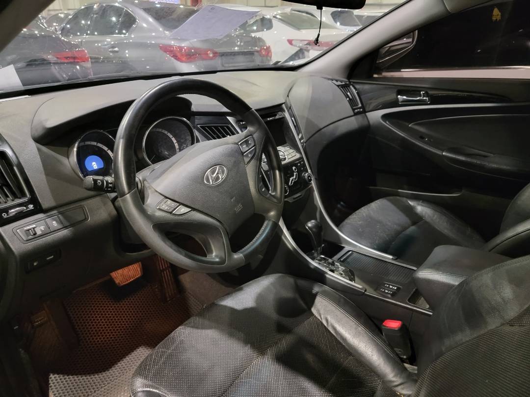 2010 HYUNDAI SONATA — 229423 KM — Lot 073698 — Main - Marhaba Auctions Used Cars - Image 9