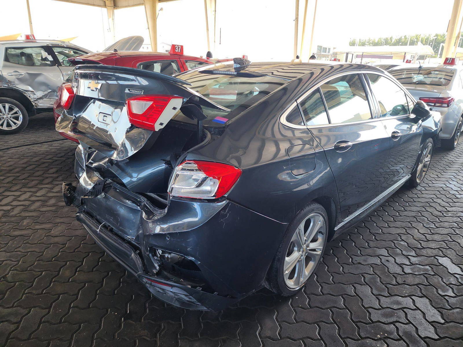 2017 CHEVROLET CRUIZE — 92097 KM — Lot 49612063 - Marhaba Auctions Used Cars - Image 3