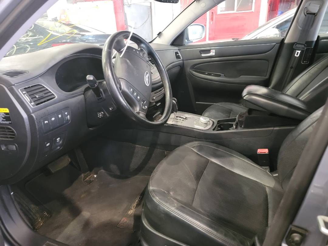 HYUNDAI GENESIS 2014 - Marhaba Auction Used Cars - Image 8