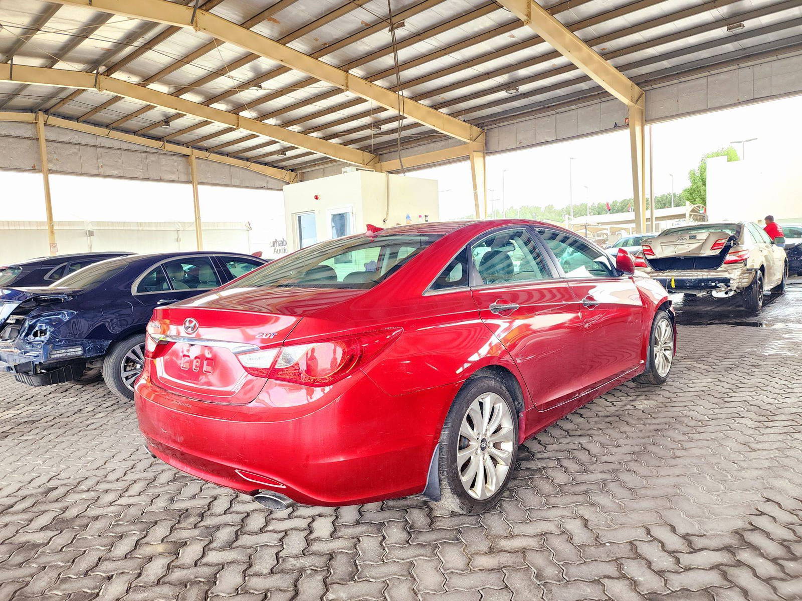 2013 HYUNDAI SONATA — 188839 Miles — Lot H524514 — Souq - Marhaba Auctions Used Cars - Image 4