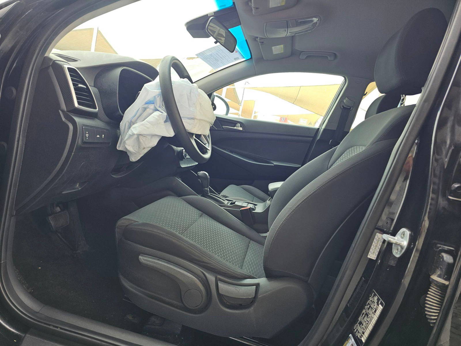 2019 HYUNDAI TUCSON — 97811 Miles — Lot 945870 — Souq - Marhaba Auctions Used Cars - Image 8