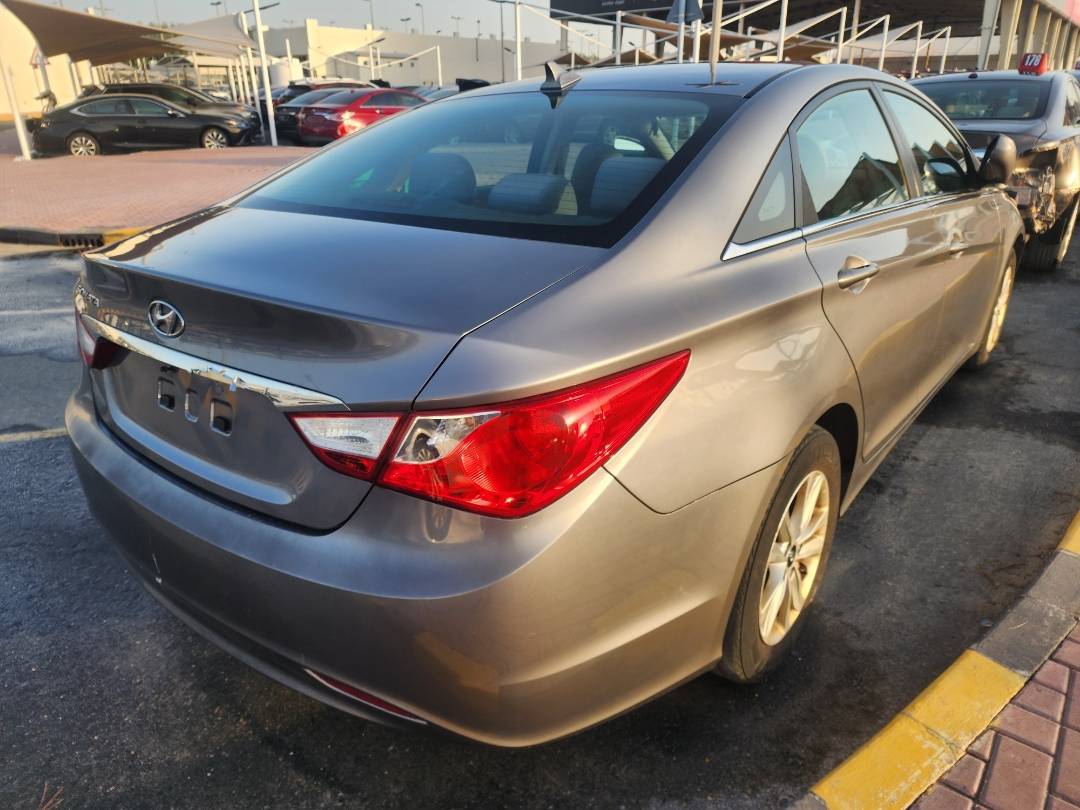 2011 HYUNDAI SONATA — 193264 Miles — Lot 82232593 - Marhaba Auctions Used Cars - Image 12