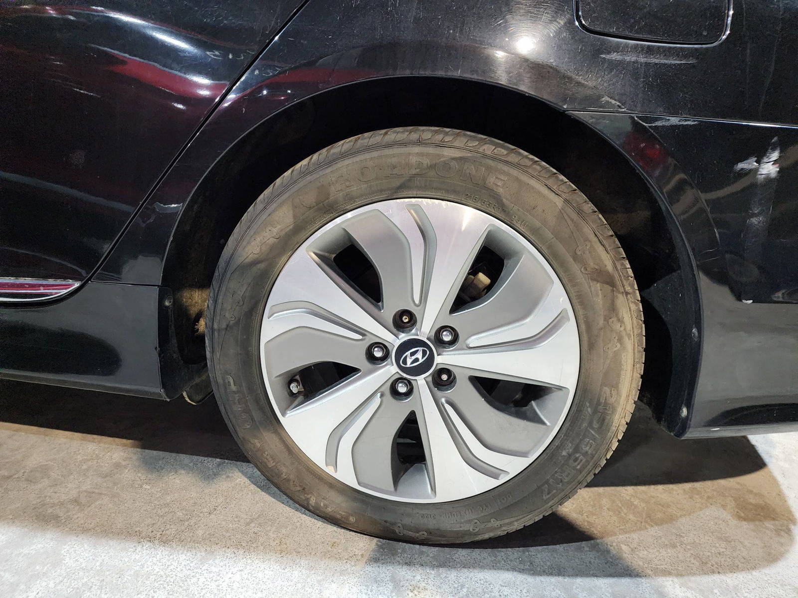 2013 HYUNDAI SONATA — 211129 Miles — Lot 16495 — Al Quoz - Marhaba Auctions Used Cars - Image 11