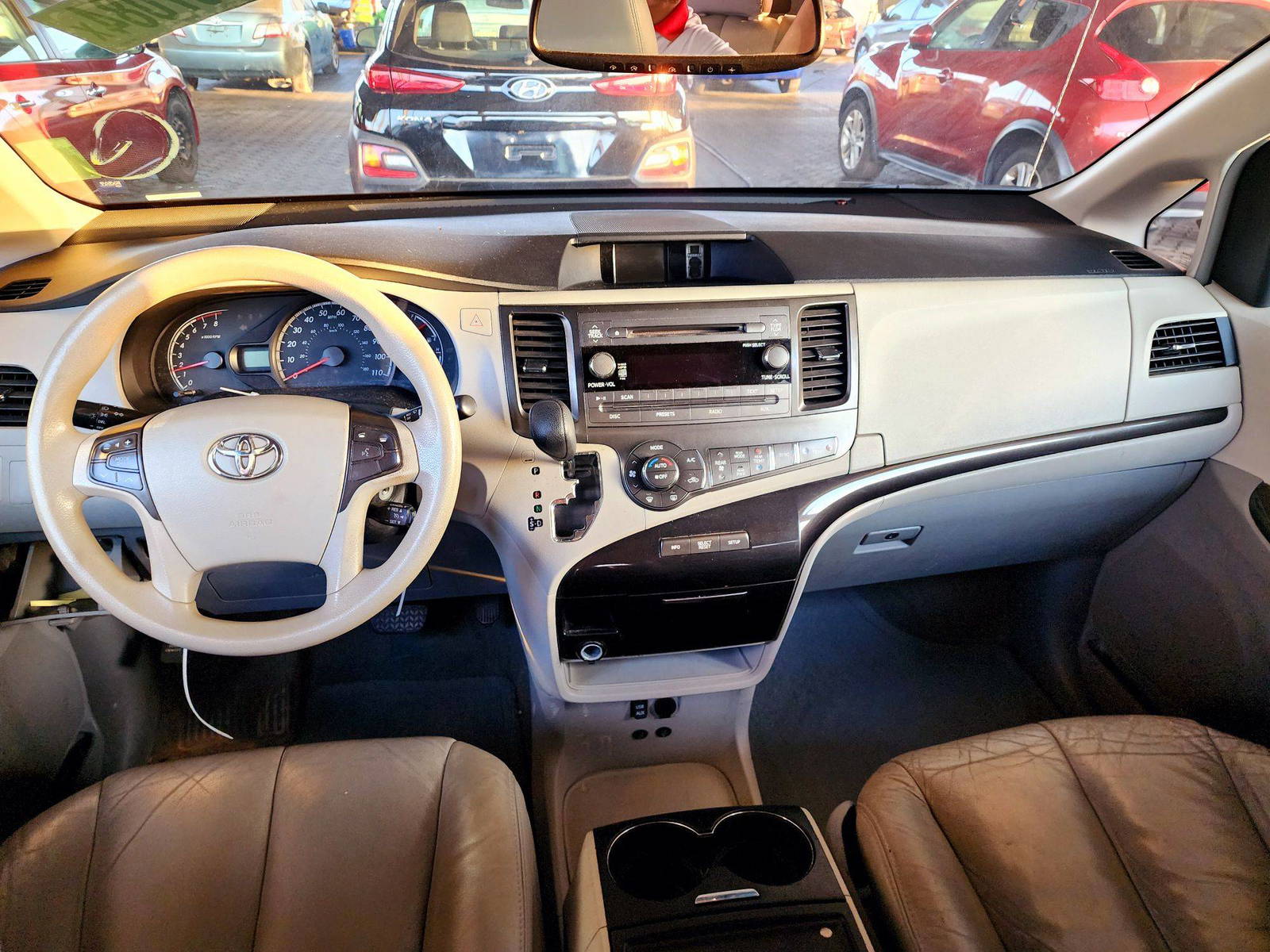 2013 TOYOTA SIENNA — 256544 Miles — Lot C9DS324656 — Souq - Marhaba Auctions Used Cars - Image 8