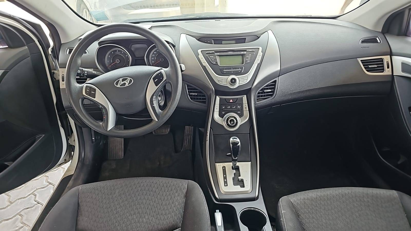 2011 HYUNDAI AVANTE — 150437 KM — Lot U017059 — Souq - Marhaba Auctions Used Cars - Image 7