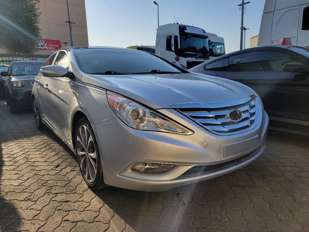 2013 HYUNDAI SONATA — 196902 Miles — Lot 717618 — Main - Marhaba Auctions Used Cars - Image 4