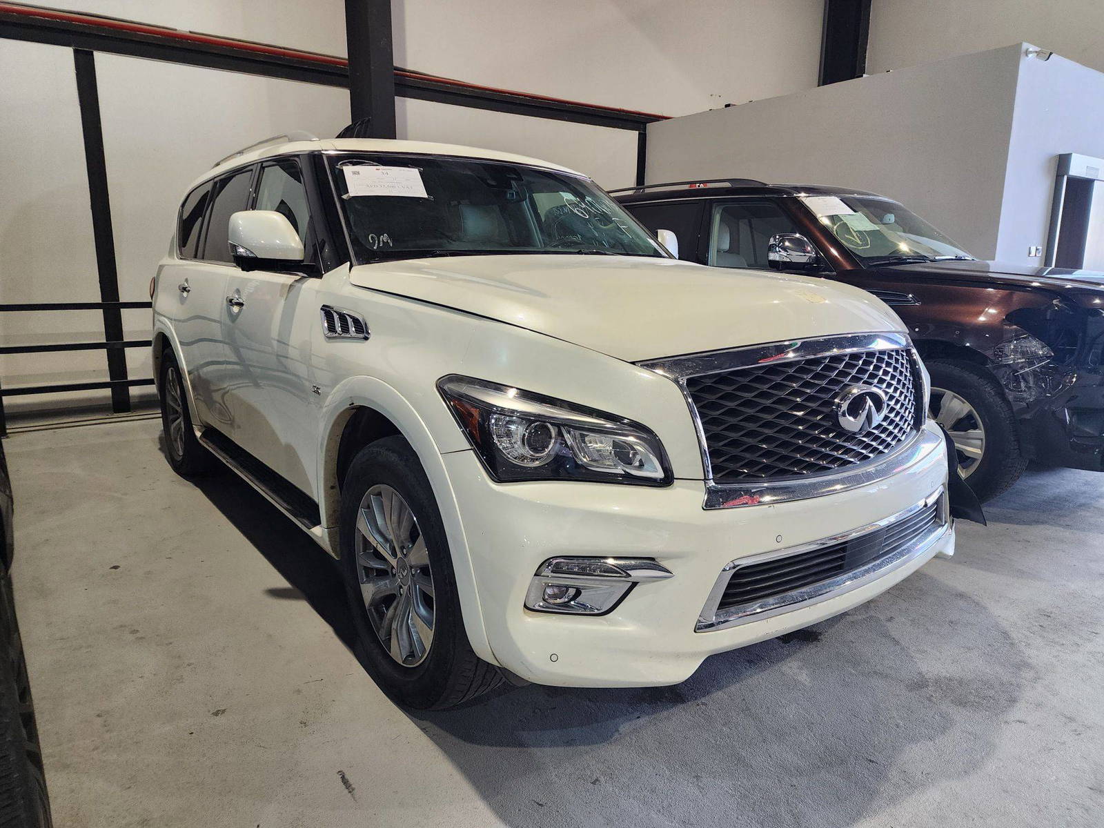 2017 INFINITI QX80 — 120152 Miles — Lot 60391994 — Souq - Marhaba Auctions Used Cars - Image 3