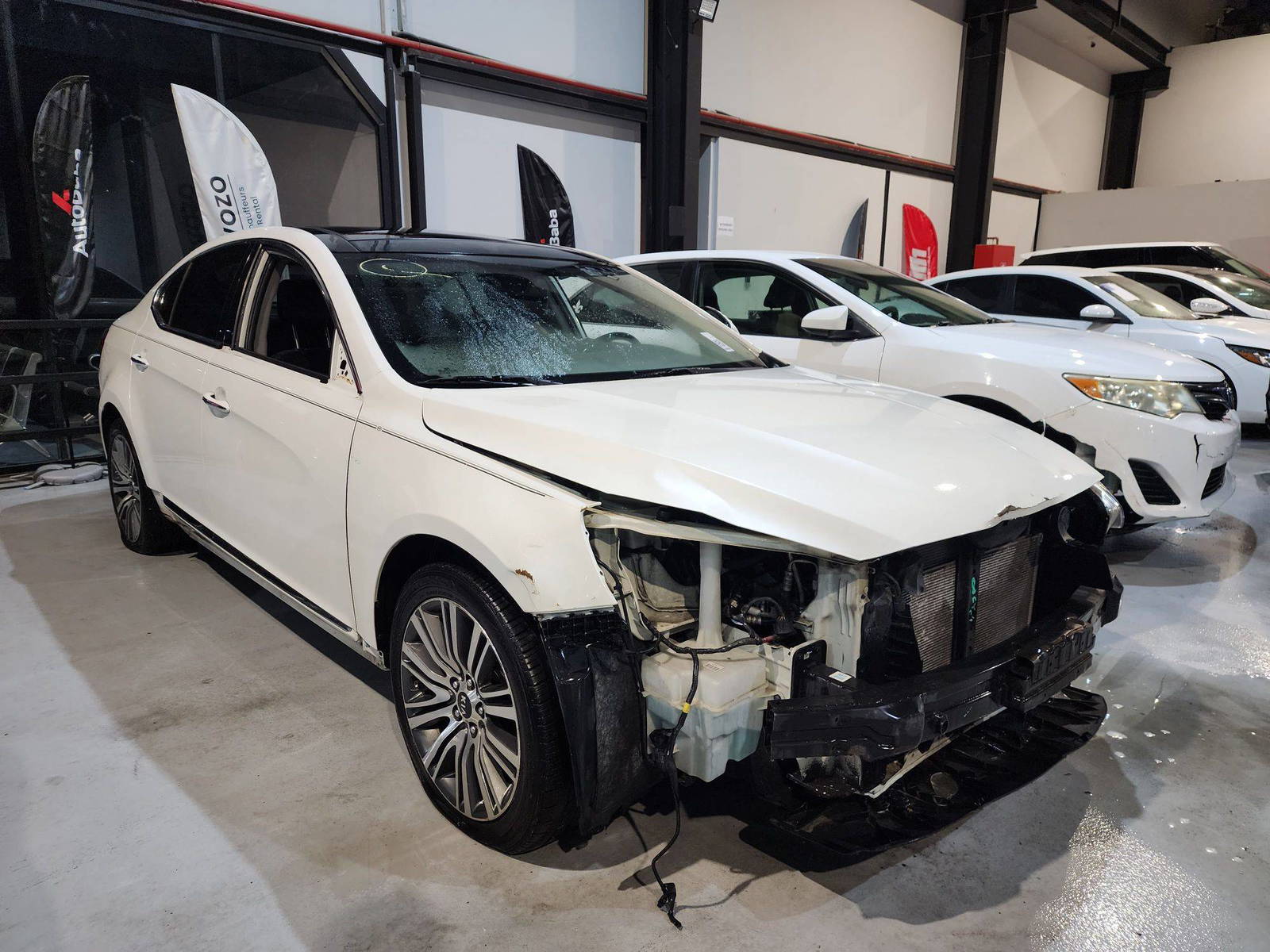 2014 KIA CADENZA — 206403 Miles — Lot 41673884 — Al Quoz - Marhaba Auctions Used Cars - Image 4