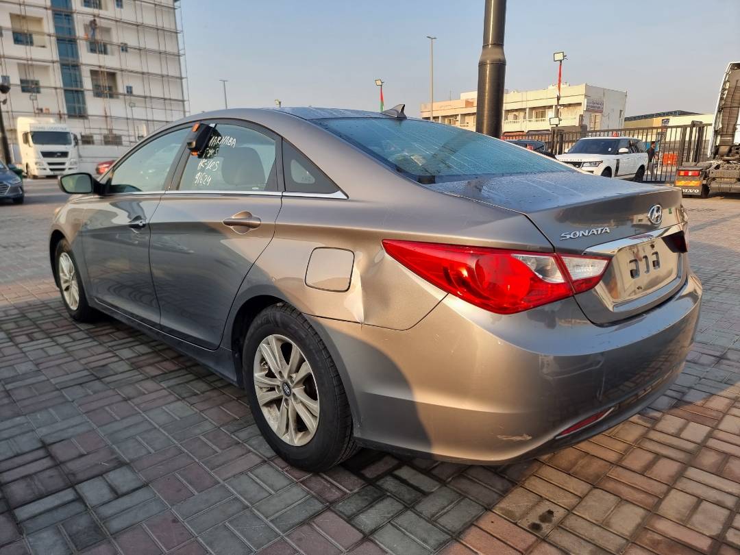 2013 HYUNDAI SONATA — 140333 Miles — Lot 754378 — Main - Marhaba Auctions Used Cars - Image 5