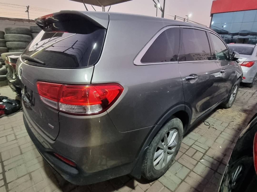 2018 KIA SORENTO — 105308 Miles — Lot 76309 — Ind. 12 - Marhaba Auctions Used Cars - Image 3