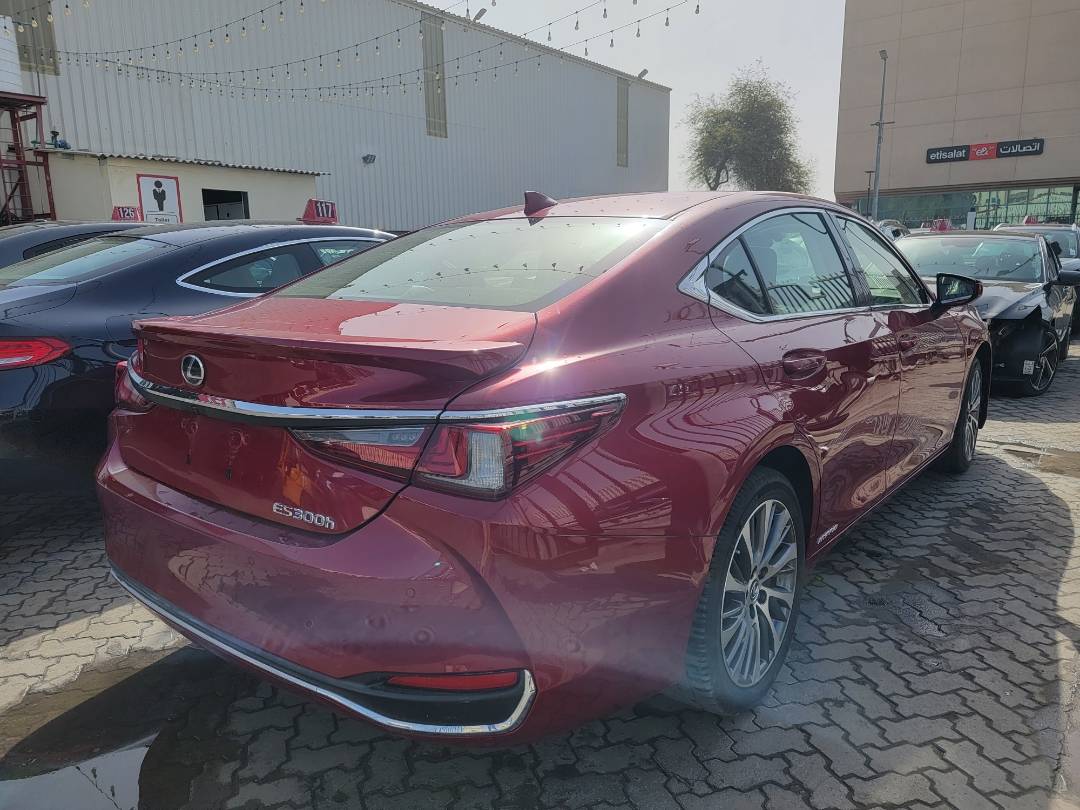 2019 LEXUS ES 300H — 41622 Miles — Lot 026625 — Main - Marhaba Auctions Used Cars - Image 5