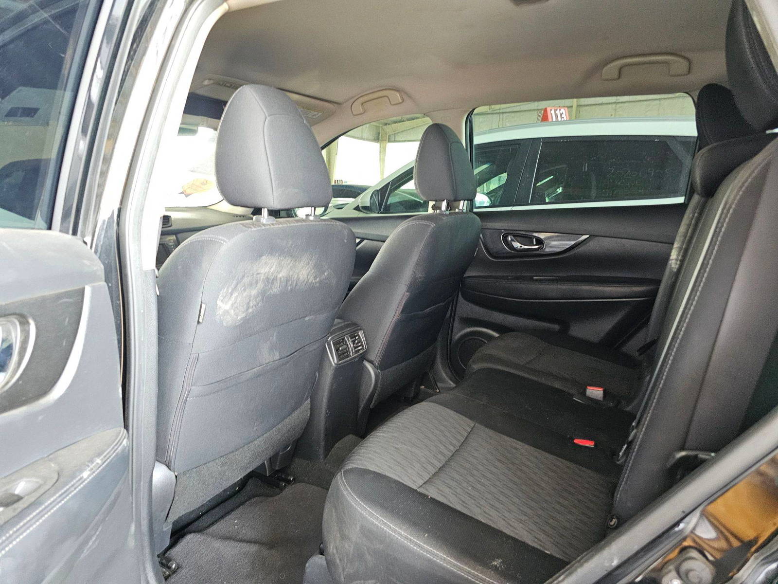 2019 NISSAN ROGUE — 147600 Miles — Lot MTXKP513956 — Souq - Marhaba Auctions Used Cars - Image 6